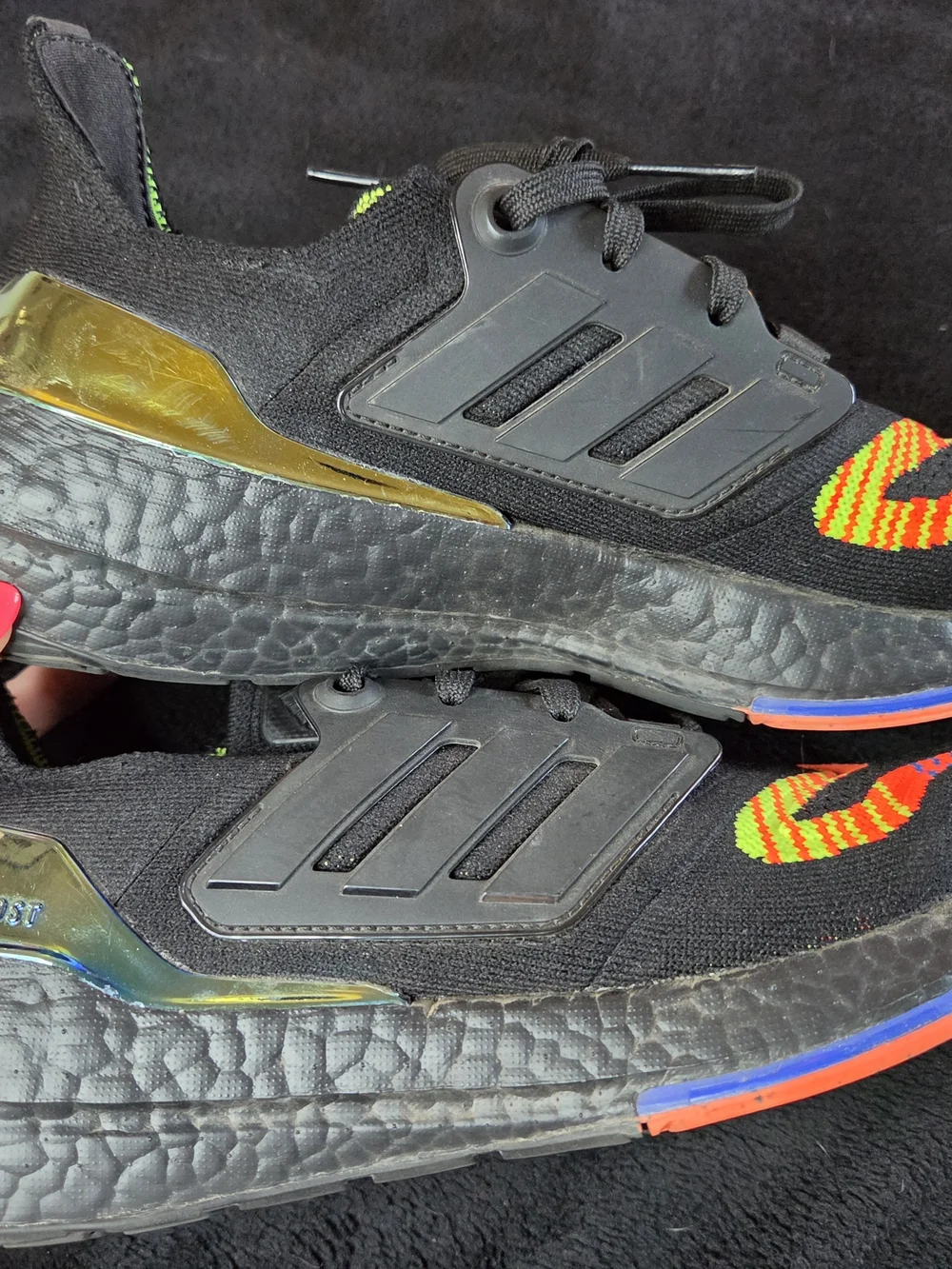 Adidas Ultraboost 22 'Linear Energy' Unisex Sneakers - 7.5